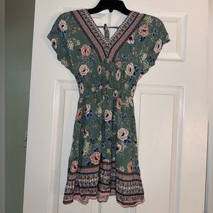 Women's/Juniors fit & flare dress